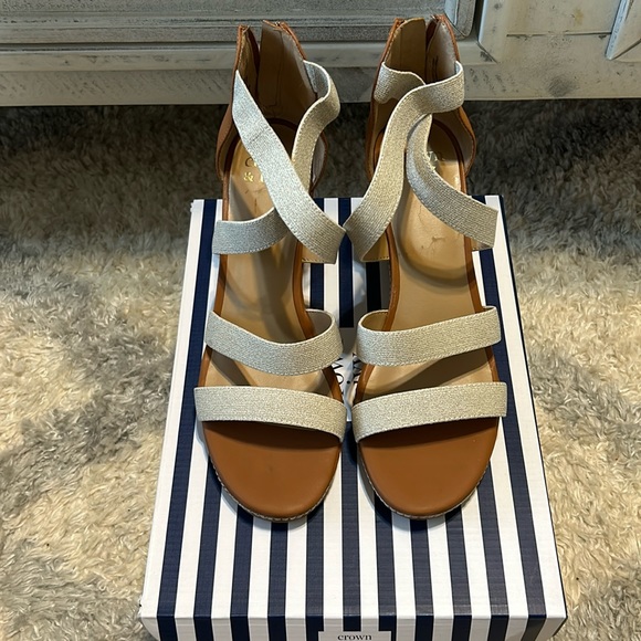 Brand new heeled wedge - Picture 1 of 3